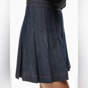ARITZIA PLEATED JEAN SKIRT